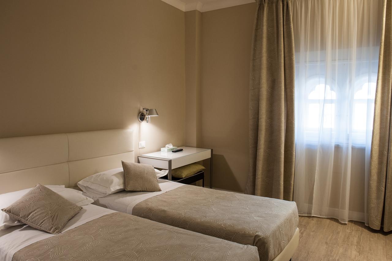 Hotel Universal Livorno Zewnętrze zdjęcie